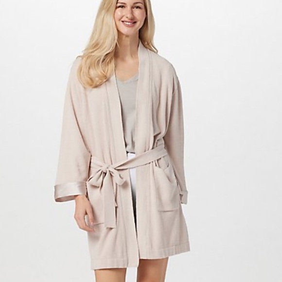 Barefoot Dreams Other - NWT Barefoot Dreams CozyChic Ultra Lite Wrap Robe w/ Silk Detail size Medium